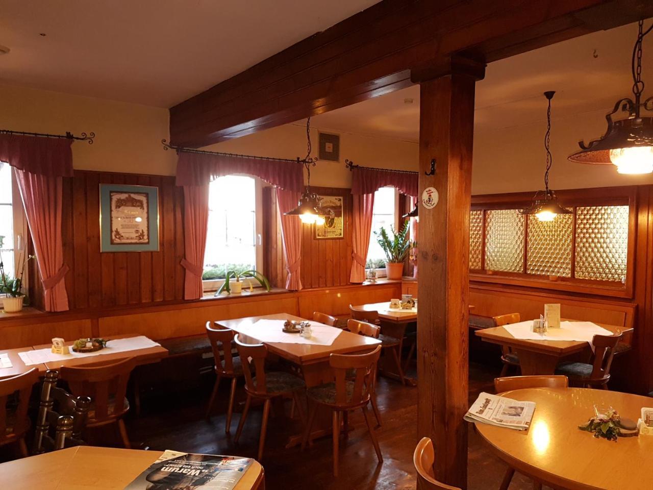 Landgasthof "Zur Linde" Irmelshausen Luaran gambar